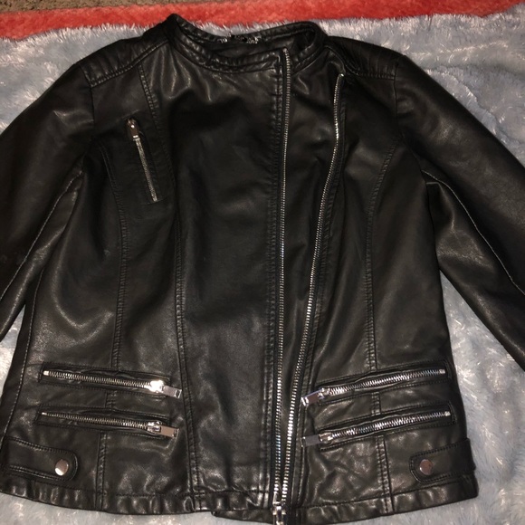 Jacket 🔥 - Picture 2 of 7